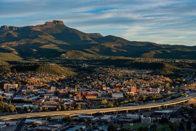 Vista aérea del nuevo Parque Estatal Fishers Peak en Trinidad, Colorado.