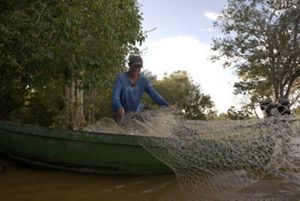 Mais do que produzir estatísticas, o monitoramento transforma moradores em protagonistas da gestão dos recursos naturais. 