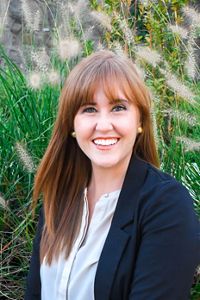 Kelsey Cannon head shot.