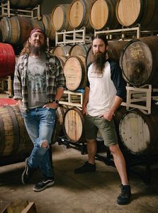 Cerveceros Jonathan Buford y Patrick Ware