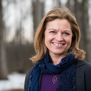 Fran Stoddard headshot.