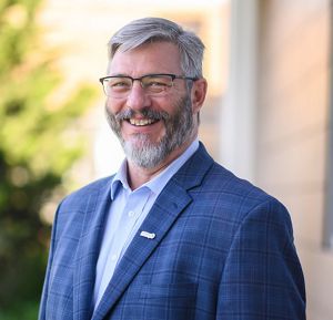 Head shot of Stephanie Collins.