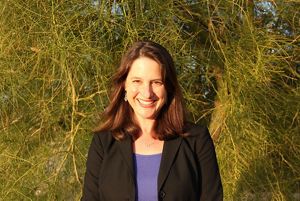 Headshot, Laura Crane.