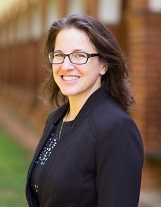 Lena Lewis headshot.