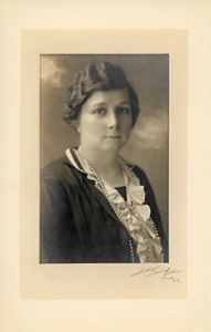 Portrait of Pearl Jackson.