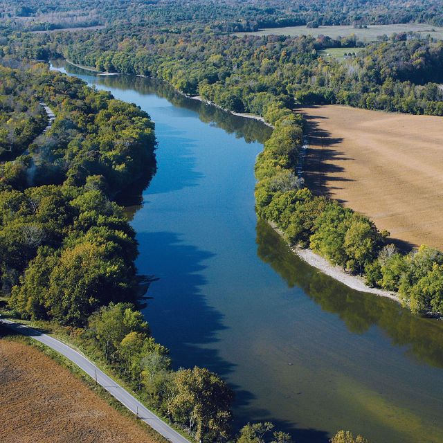 Wabash River runs through agricultural fields in southwest Indiana.