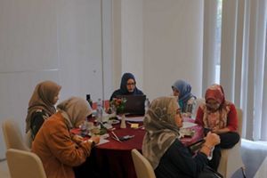Diskusi peserta pada saat mengikuti Dialog Kebijakan, Samarinda, 7 Maret 2024.